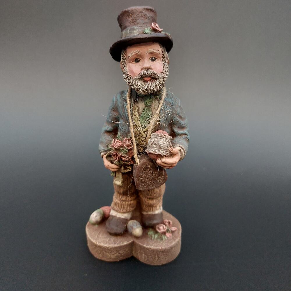 Vintage Sarah's Attic April Easter Santa Figurine 1992 Santas of Month 4.5"